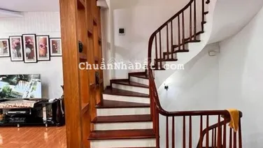 Bán nhà Nguyễn Khánh Toàn Quận Cầu Giấy, sẵn gara, nội thất xịn chỉ nhỉnh 10 tỷ