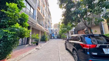 Nhà cần bán gấp Nguyễn Khang 72m2 x 4 tầng MT 5m giá 14 tỷ chỉ cần khách thích là bán. Phân lô