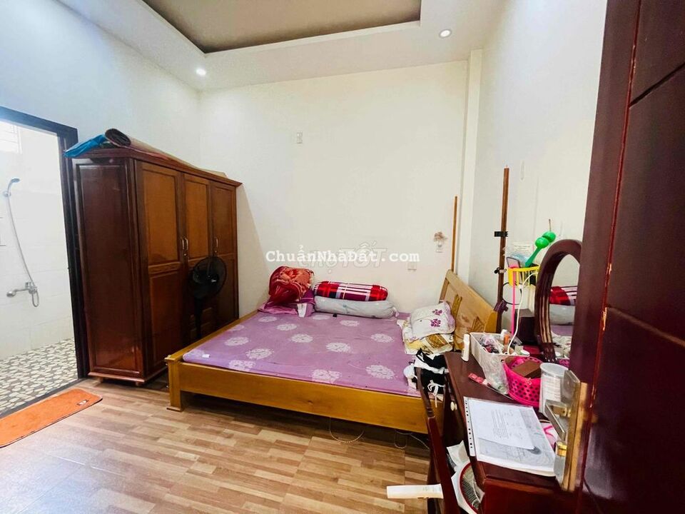 bán nhà 2 tầng 2 mê đường Mạc Đăng Doanh - Hoà Xuân