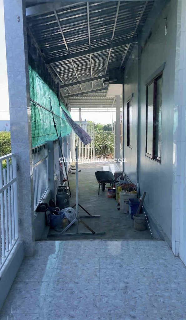 Bán nhà mới xây diện tích 255m2 thổ cư đường xe hơi SHR vị trí đẹp