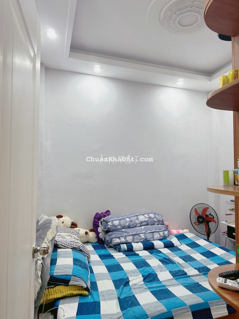 Cần tiền bán Rẻ nhà Quang Trung P8 2 lầu 3PN hẻm trước nhà 5m