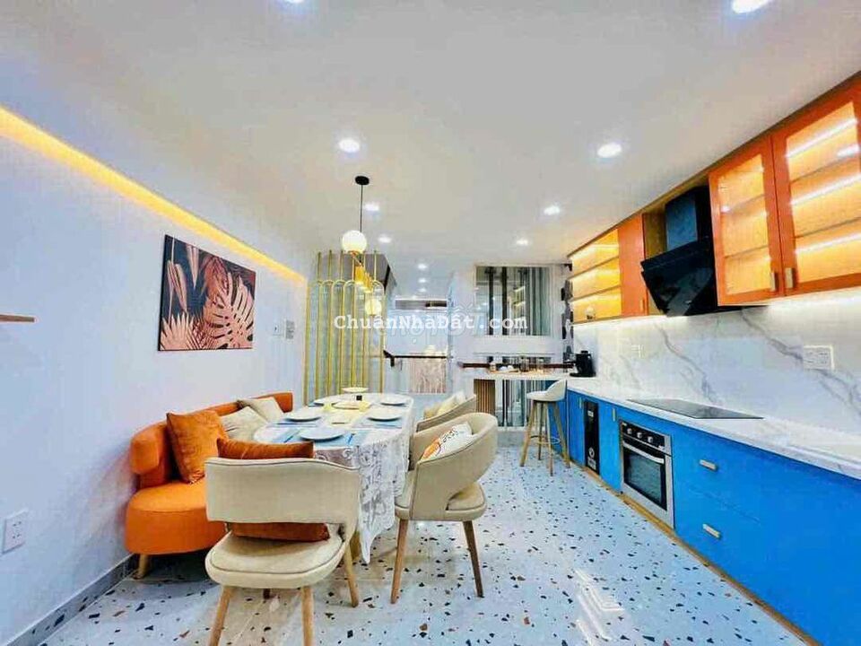 SIÊU PHẨM GÒ VẤP- CÓ THANG MÁY- ĐƯỜNG 8M- 7 CHỖ NGỦ TRONG NHÀ- 10.X TỶ