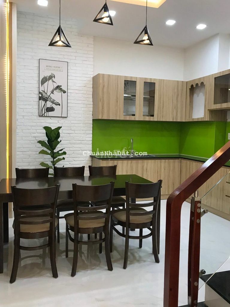 Bán nhà HXH 6m Dương Quảng Hàm, (4x14m) 3 lầu, chỉ 6,9 tỷ,HĐT20tr