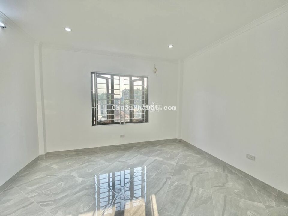 Nhà Đồng Mai 4 Tầng x 32m ngay đường ô giá chỉ 2 tỷ