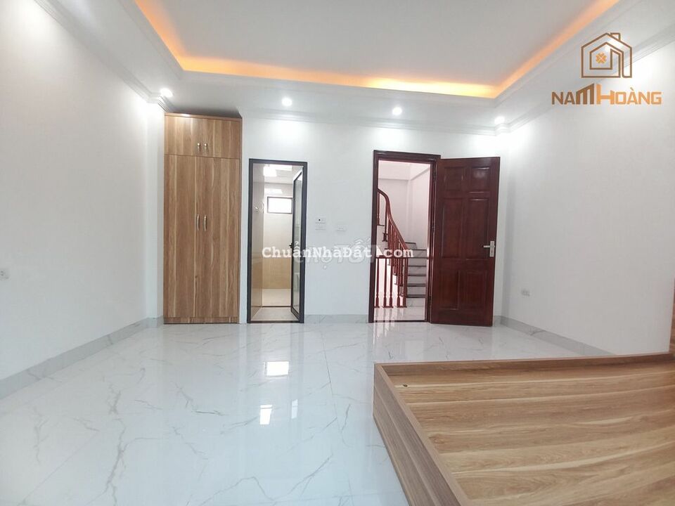 Nhà Mỗ Lao gần BigC Hà Đông 5T 3PN, ô tô cách 50m