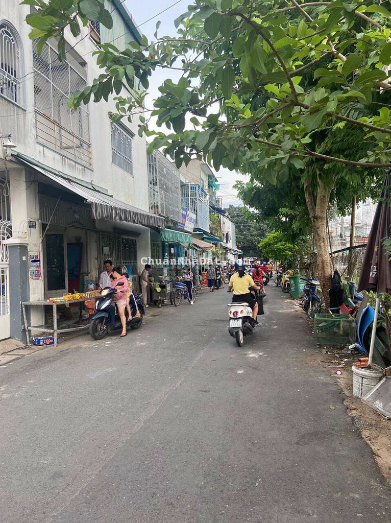 Nhà mặt tiền gần trường học kd buôn bán ok 8*8 nhà 1T1L shr ở tân xuân