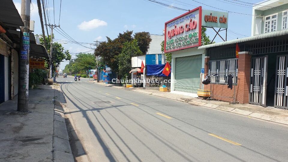 Nhà 2 lầu DT 4x25m, mặt tiền Dương Công Khi, ngay ngã 3 Giồng Hóc Môn