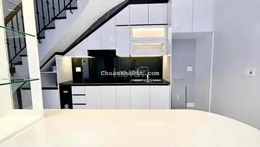 Nhà mới giữa trung tâm thành phố, đi đúng 1p ra nhà hát lớn
