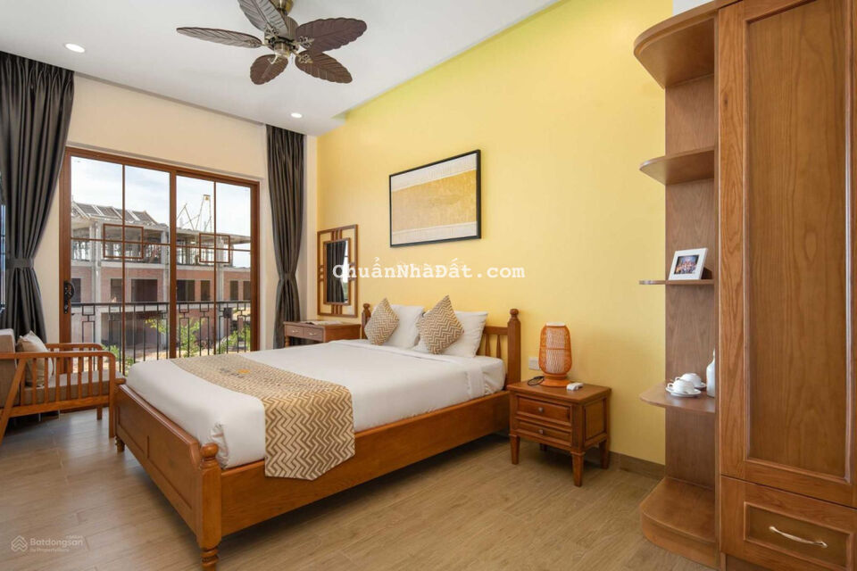 Nhà 3 tầng khu compoud khép kín trước mặt sông thoáng mát