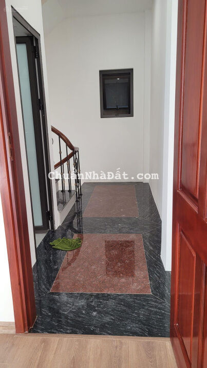 Bán nhà Nguyễn An Ninh, ngõ to rộng, 33m2 x 5T, 5.2 tỷ