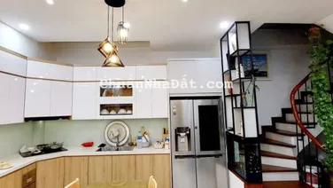 Bán gấp nhà siêu đẹp Nguyễn Du vừa ở vừa mở VP đỉnh quận Hai Bà Trưng. DT 37m2, 5T. Giá 11.2 tỷ