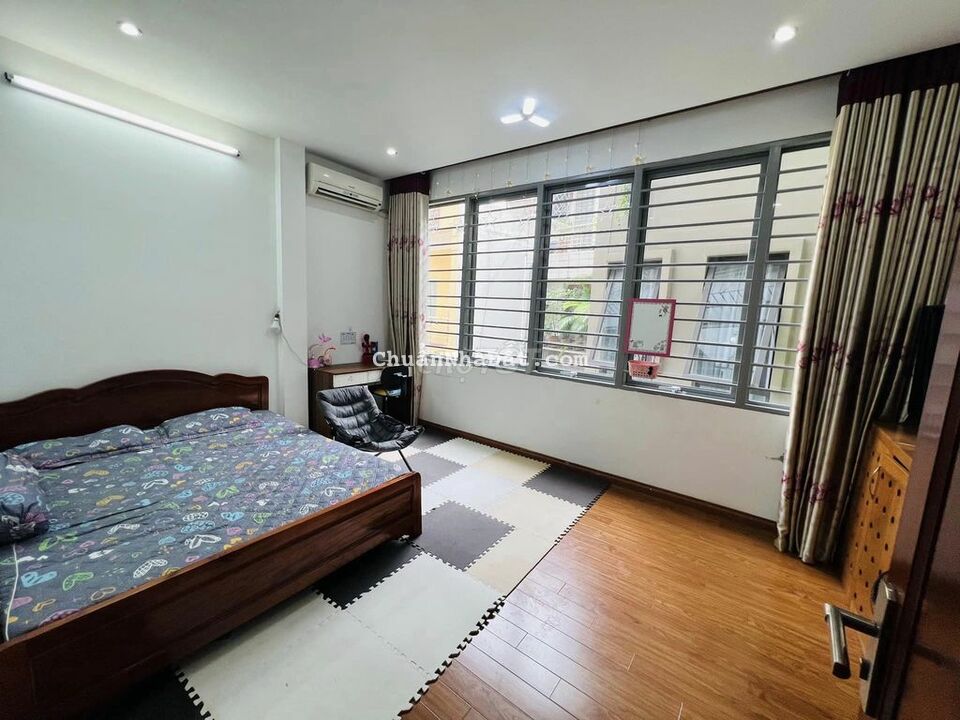 Nhà đẹp Lê Thanh Nghị - Hiếm nhà bán - Ở Luôn- 42m x 5 tầng nhỉnh 5 tỷ