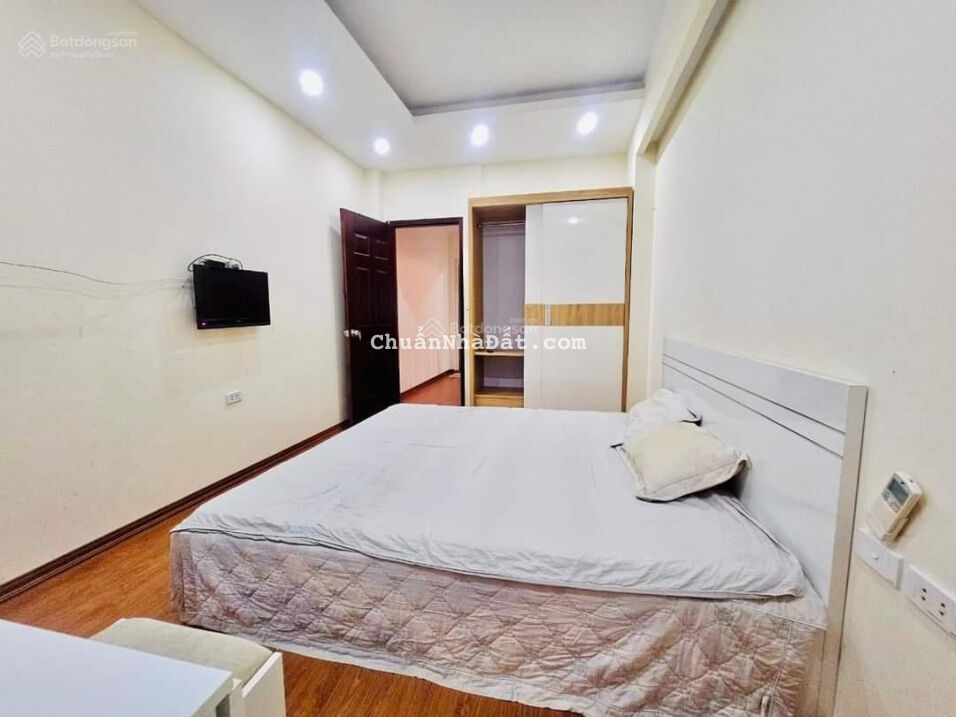 Bán nhà phố Bạch Mai, nhà đẹp DT 46.2m2 xây dựng 5 tầng, 6 p ngủ giá 5. X tỷ