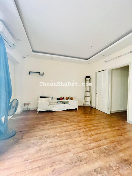 Siêu phẩm Lạc Trung thông số đẹp - ô tô tránh - 2 thoáng - vỉa hè KD - ô chờ thang máy giá 13.2 tỷ