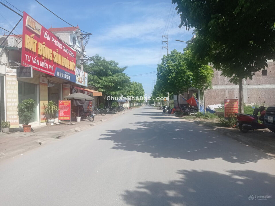 Bán gấp nhà gần trường học Di Trạch, vỉa hè kinh doanh, ô tô tránh, hơn 6 tỷ có bớt. Lh 0348431290