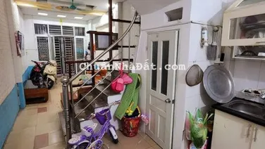 Ngõ 2 ba gác tránh nhau - 50m ra phố - gần phố - 35m2, 5 tầng, 3,55 tỷ - Định Công Thượng - HM