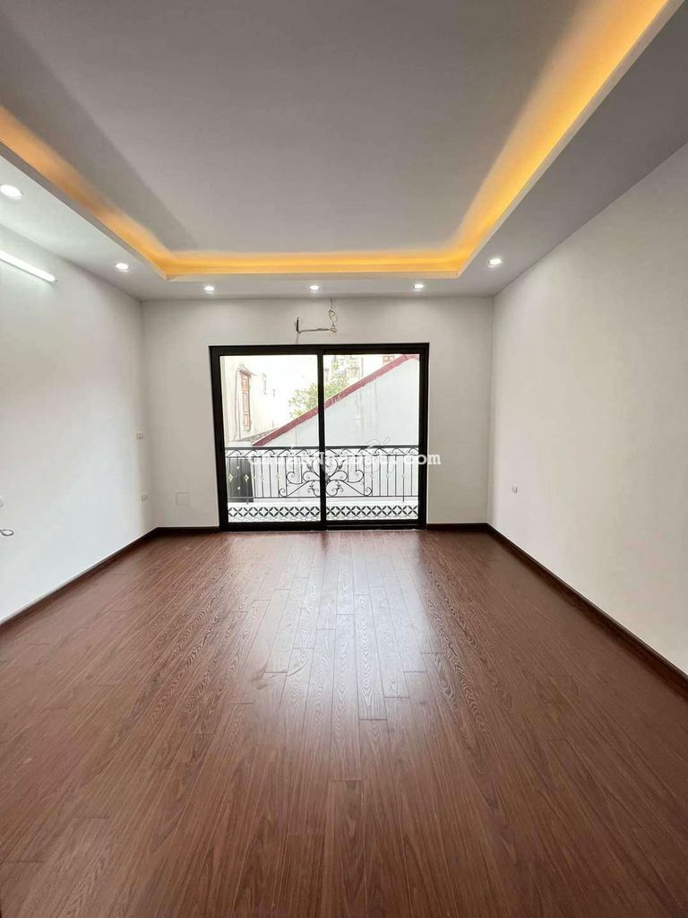 Bán Nhà chủ xây tâm huyết , gần phố ,36m, 5 tầng, 3,9 tỷ sổ đỏ đẹp