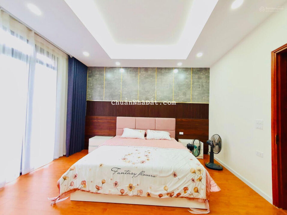 Bán nhà Định Công Thượng, Hoàng Mai 45m2, 5T, MT 4,8m. Ô tô vào nhà, kinh doanh ngày đêm vị trí đẹp