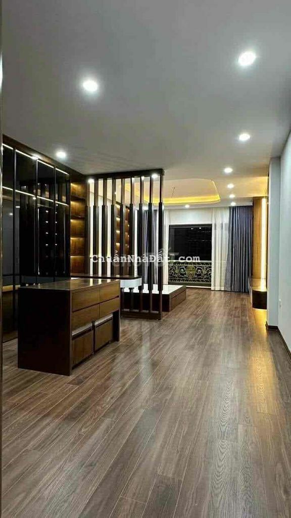 Nhà Hoàng Mai, Ô tô tránh Kinh doanh - VP - thang máy - full nội thất