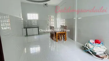 Nhà mới xây P.6, đường 4m, xe 7 chỗ vi vu, 98m2, 2tỷ950