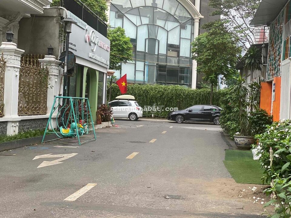 Siêu hót. Biệt thự KĐTM Trung Văn 110m x4t 1 hầm,mt 8.8m. 22.5 tỷ