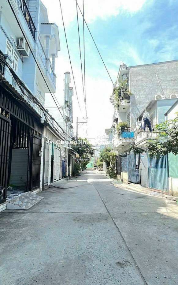 Nhà sổ hồng hẻm trước nhà 7 m. Gần chợ Phú Xuân