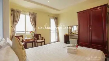 Bán khách sạn 2 mặt tiền hẻm Hoàng Hoa Thám, Nha Trang, cách Biển 200m, giá đất. LH 0977681668