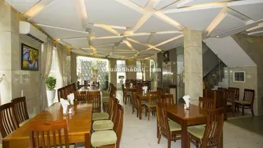 Bán khách sạn 2 mặt tiền hẻm ô tô Trần Phú - Lộc Thọ, giá đầu tư