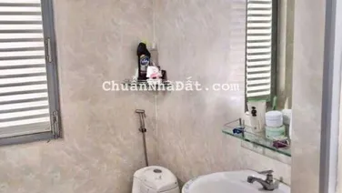 Bán nhà 2 tầng. Hẻm Hoà Trung, Vĩnh Hoà, Nha Trang. DT: 90,6m2. Giá: 2,7 tỷ. LH: 0931183878