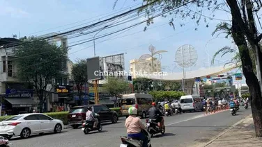 Bán nhà mặt tiền đường 30/4 , Nằm giữa ngân hàng ACB và Techcombank