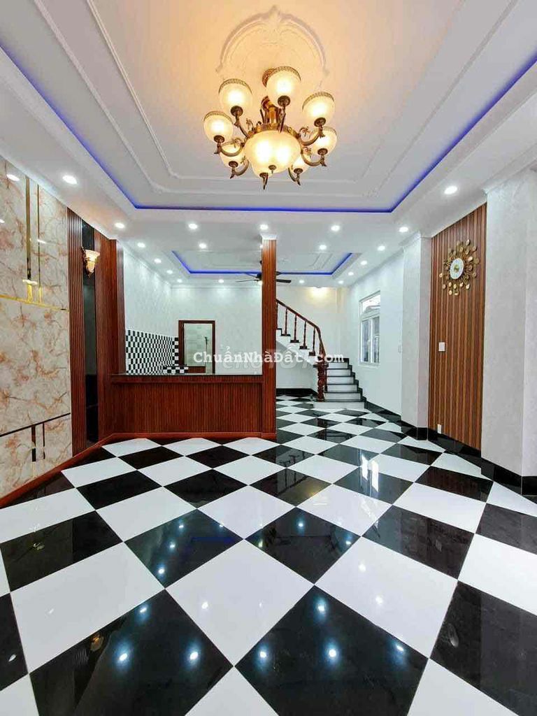 Nhà lầu mới gần trường ĐH Kỹ Thuật Công Nghệ, ngang cty dược Hậu Giang