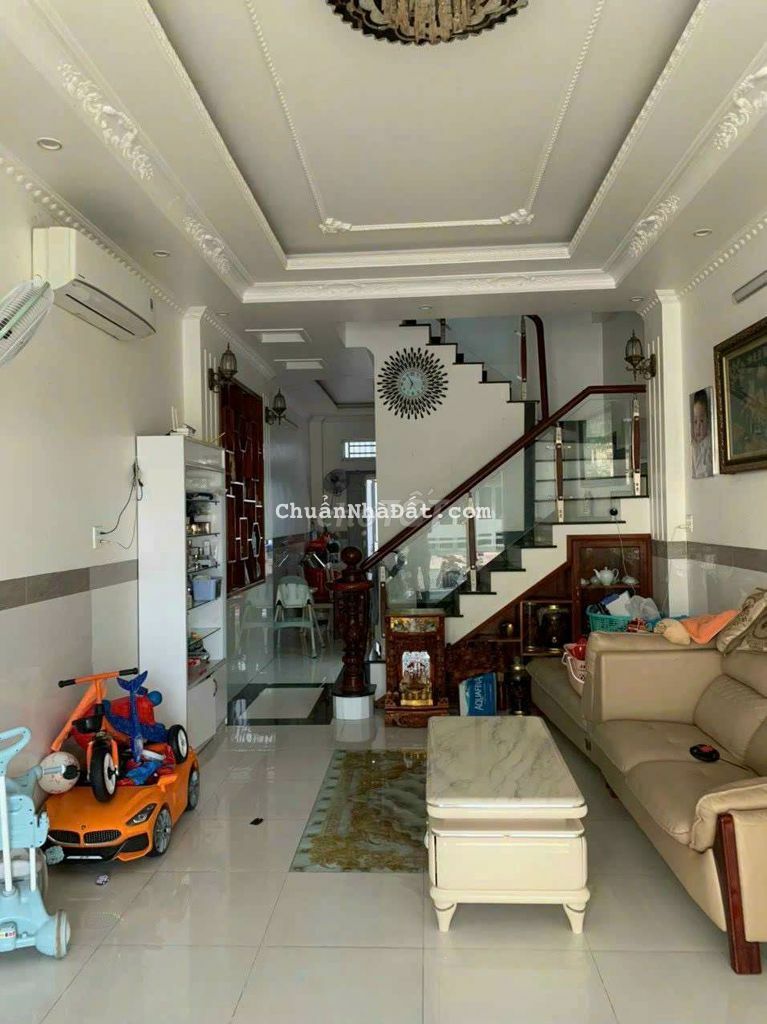 BÁN NHÀ 2 LẦU CAO CẤP KHU ĐH Y DƯỢC CẦN THƠ