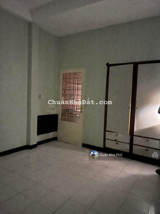 Bán CHDV Hồ Văn Huê, P. 9 Phú Nhuận. 100m2, 1T, 4L, 8PN 8WC, sân to để xe, HĐ 30tr/th