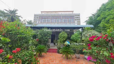 Cần bán nhà C3 view biển diện tích 590m2 full thổ cư trung tâm Mũi Né giá tốt nhất khu vực 8,8tr/m2