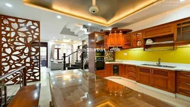 Bán biệt thự khu công ty cán bộ cấp cao đường Sư Vạn Hạnh, Q10 DT 7x12m, nhà 4 lầu giá 15,5 tỷ