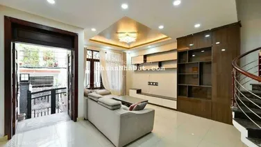 bán nhà ngay học viện hành chính quốc gia đường 3-2q10 dt 7x12 nhà 4 lầu giá 17 tỷ