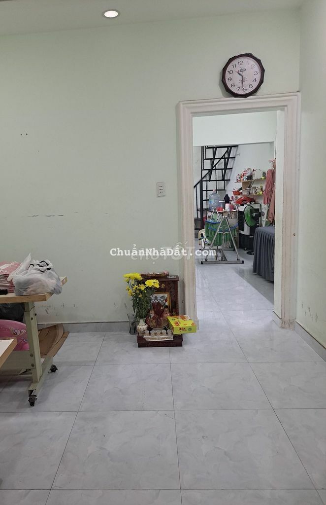 BÁN GẤP NHÀ 2 LẦU 60M2 3PN HXH QUẬN 12 CHỈ NHỈNH 2 TỶ