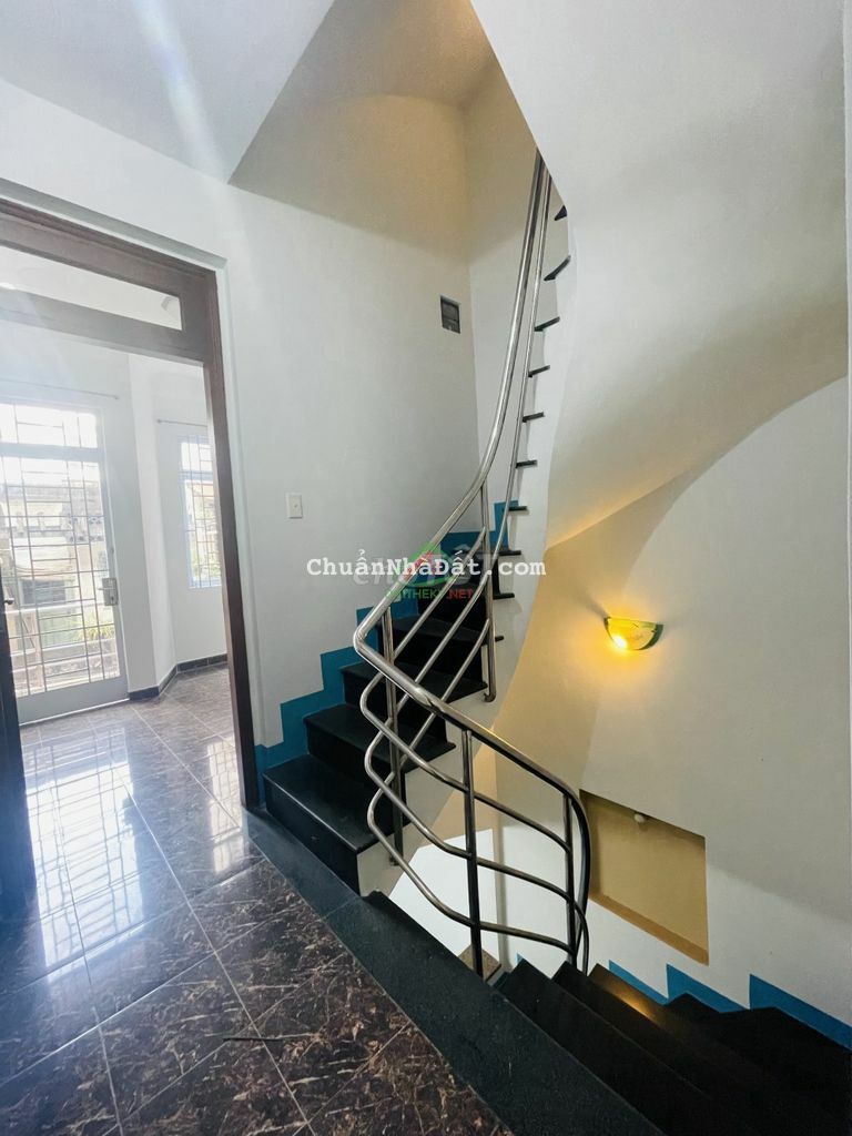 HẺM 288 NAM KỲ KHỞI NGHĨA QUẬN 3- 33M2(3X11) 4 TẦNG Ở NGAY. CHỈ 6TY15