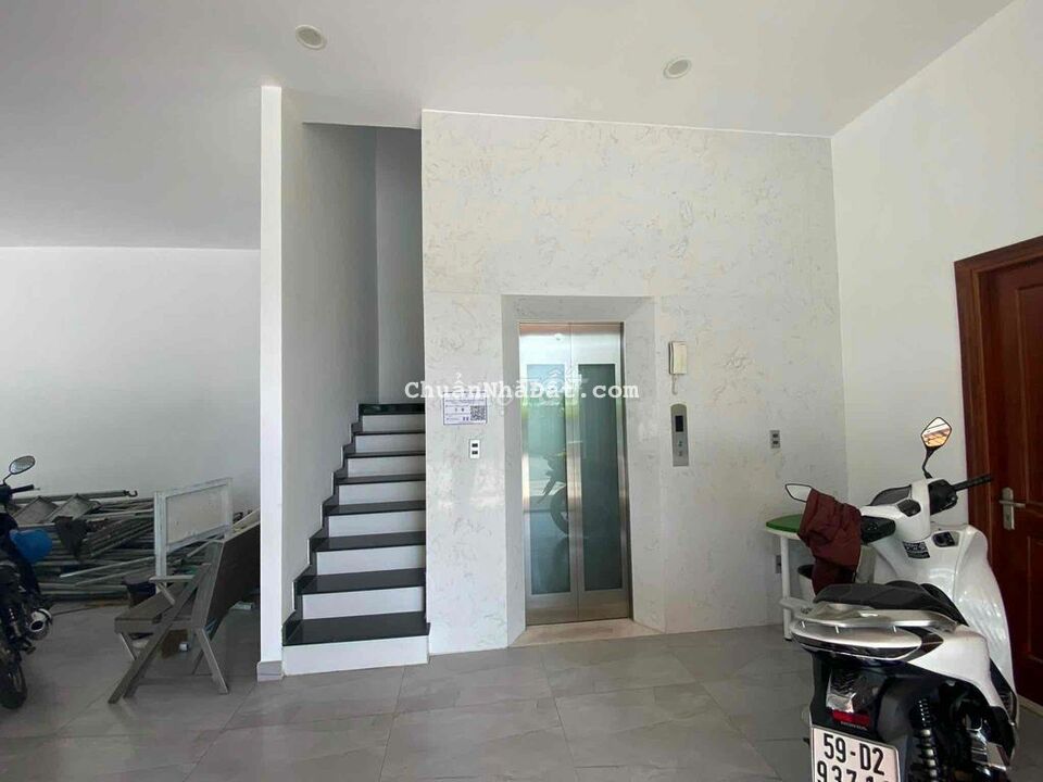 Nhà Góc 2 mặt tiền 9x17 khu Tái Định Cư Phạm Hửu Lầu. Gần Phú Mỹ Hưng