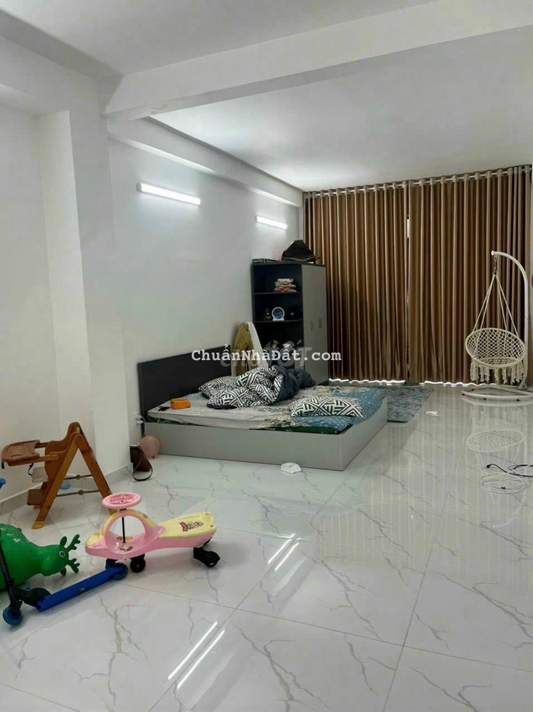 Nhà phố 88m2, 4 lầu siêu đẹp có thang máy phường Tân Quy, Quận 7.