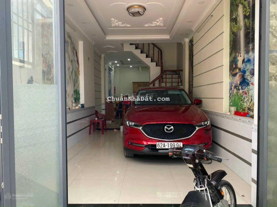 Chính chủ bán căn nhà 1 trệt 2 lầu sân thượng 4PN 5WC xe hơi đậu trong nhà, hẻm ô tô, giá 4.69 tỷ