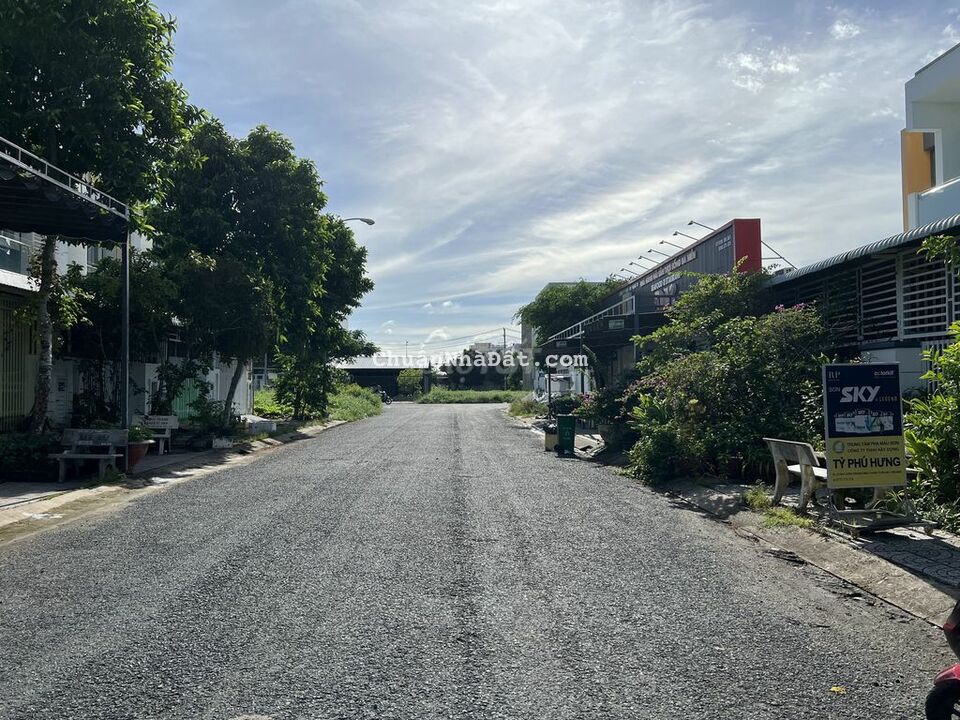 Nhà trung tâm Phú Cường ngay Bệnh Viện Đa Khoa, 5x20, 2 tầng, Sổ Hồng