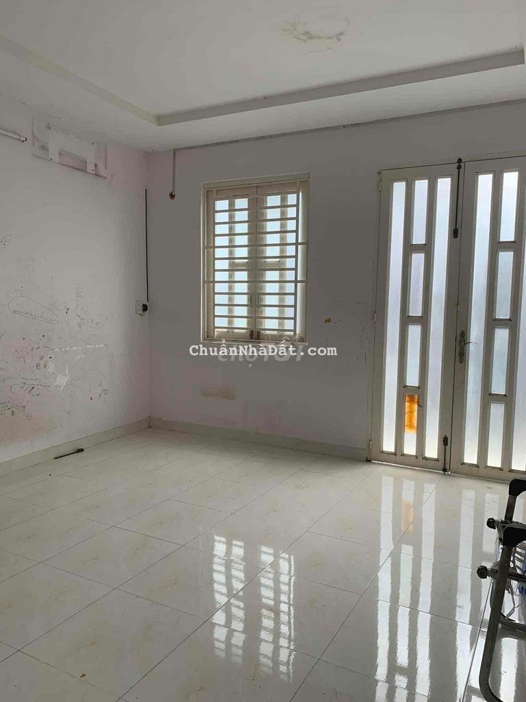 Nhà mặt tiền kinh doanh 4,9x6,3, đường mt 8M, thuê 12tr/tháng