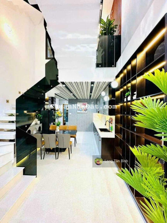 Nhà Đẹp, Giá Rẻ Đường CMT8, P.7 (40M2) 3 Lầu 6.9 Tỷ.