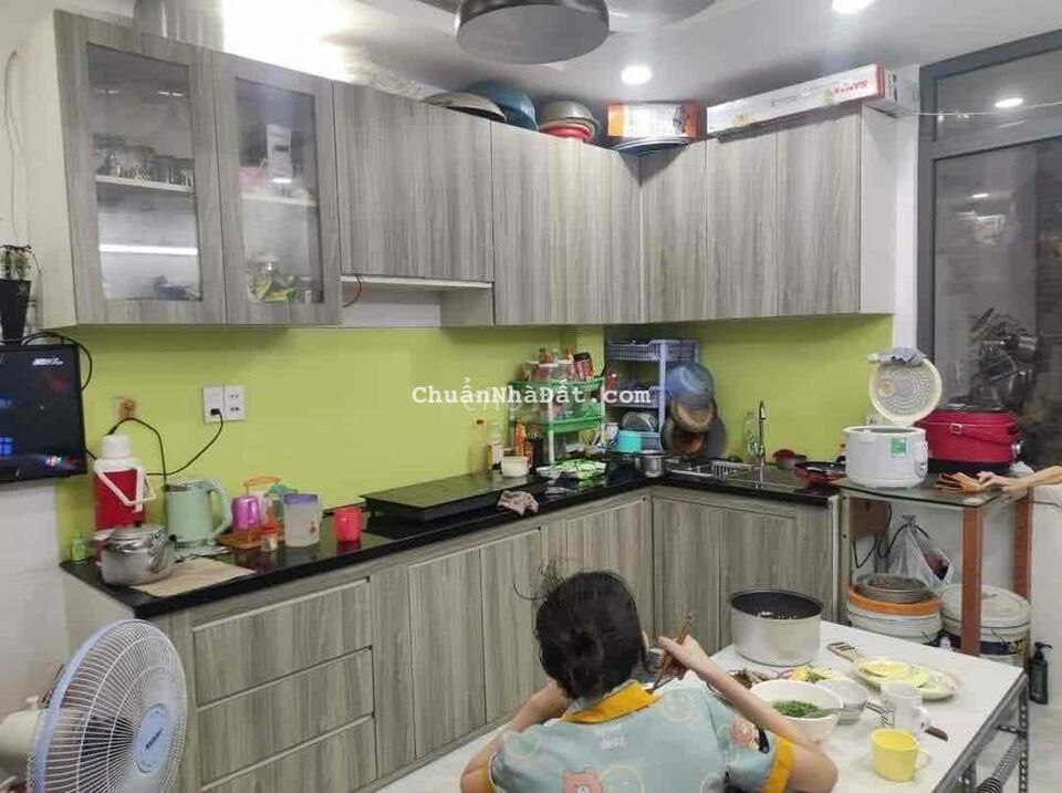 Nhà mới ngay sát chung cư Khuông Việt 62M2, đường xe tải tránh 7m thôn