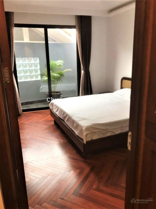 Bán tòa căn hộ dịch vụ - Quảng An - Lô góc 115m2 8 tầng - KD 2.1 tỷ/năm - Giá 35 tỷ - LH 0938010596