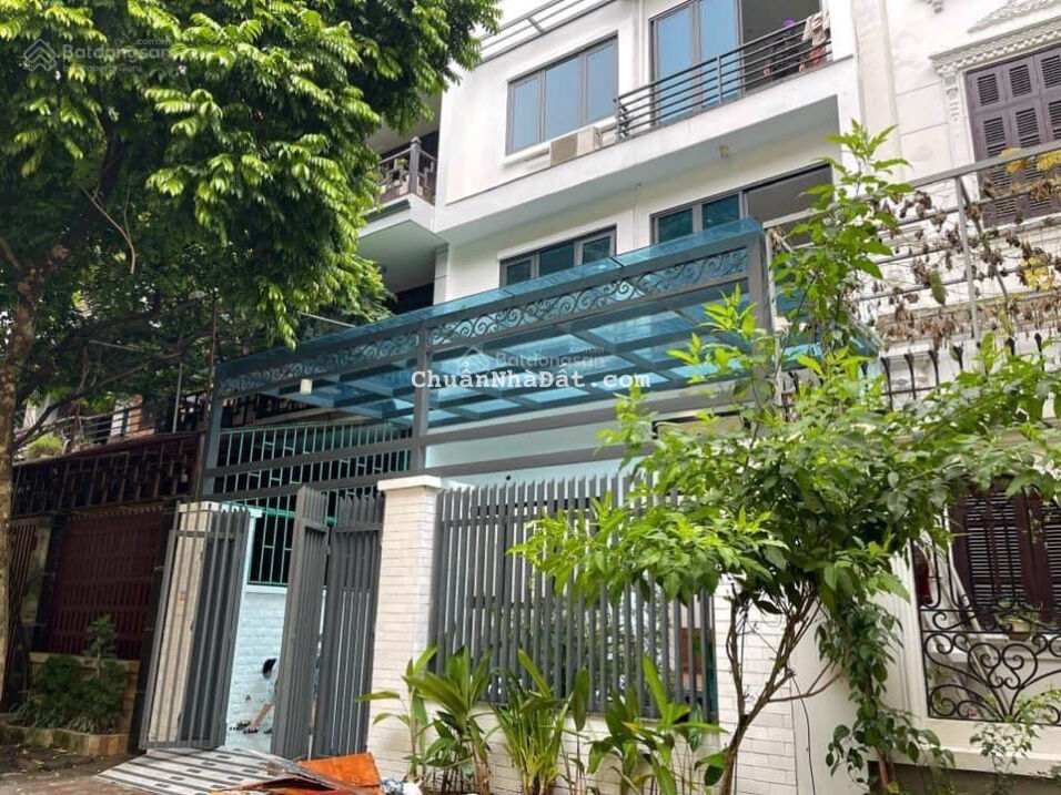 Gấp lắm rồi - chủ giảm sâu 1,2 tỷ - bán nhanh căn nhà Lạc Long Quân 120m2 - nhỉnh 9 tỷ