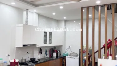 Bán nhà mới đẹp - Thuỵ Khuê - Tây Hồ - ngõ ba gác đua - ngõ thông cách mặt phố 100m - nội thất đẹp