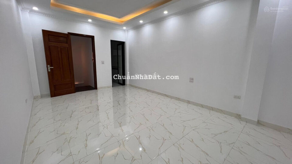 Bán nhà Thuỵ Khuê, Tây Hồ đẹp lung linh 36m2 x 5 tầng 4.8 tỷ thiết kế cực đẹp gần phố dân trí cao