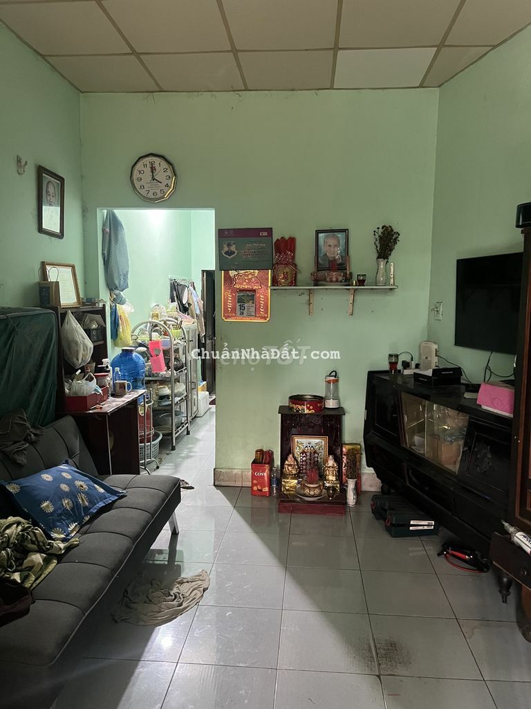 Nhà 1 trệt 1 lầu gần cầu vượt Linh Xuân